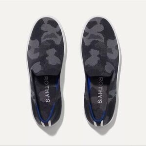 Rothy’s The Orginal Slip On Sneaker Size 8.5 Navy Camo